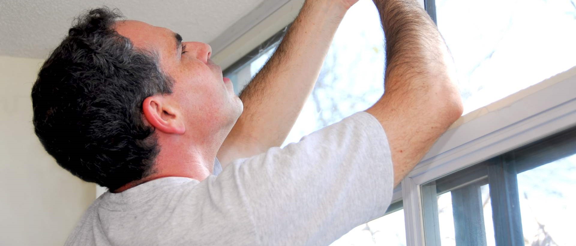 curtain fitters EN9